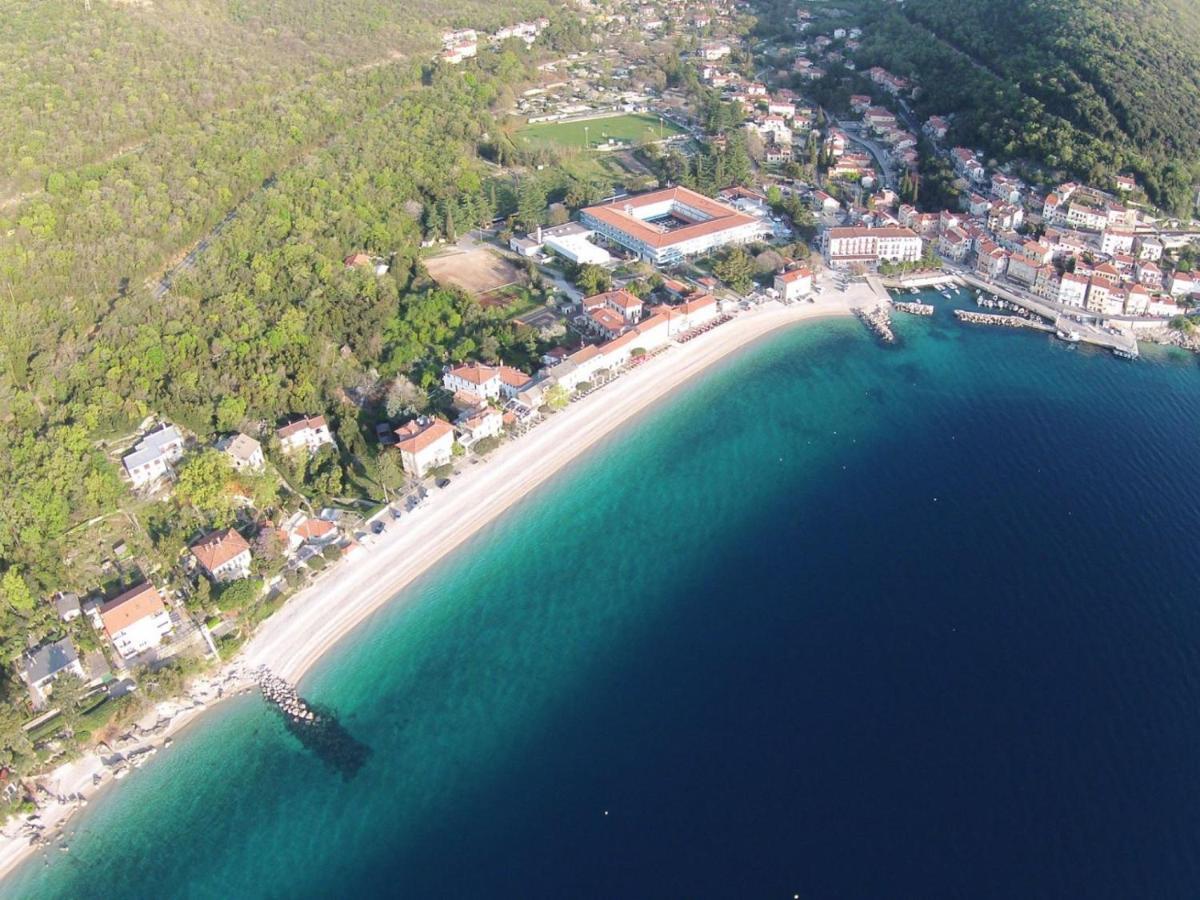 Apartments Hera Mošćenička Draga Buitenkant foto